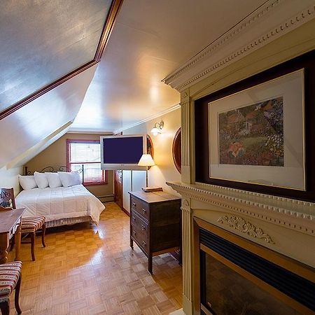 Auberge Mr James Рив'єр-дю-Лу Екстер'єр фото
